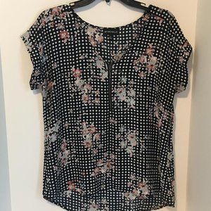 My Michelle zipper short sleeve blouse size large